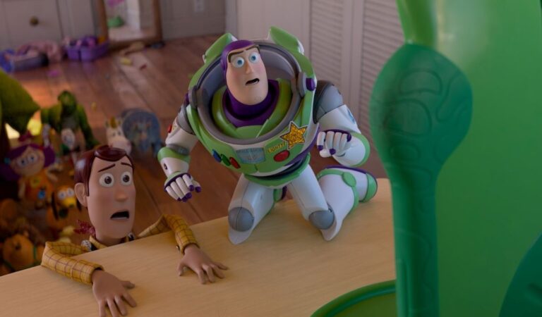 Toy Story 5: novo trailer mostra Woody e sua turma em batalha contra tecnologia