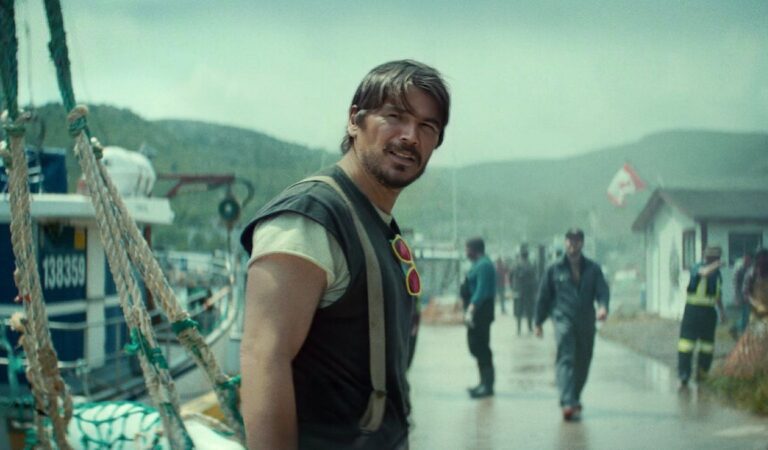 Profundezas: Josh Hartnett enfrenta monstro marinho em trailer da nova série da Netflix