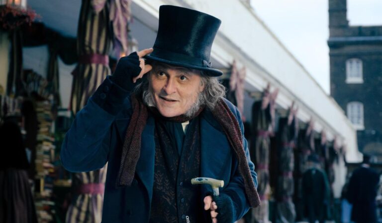 Ebenezer e os Fantasmas do Natal: trailer do novo filme com Johnny Depp é divulgado